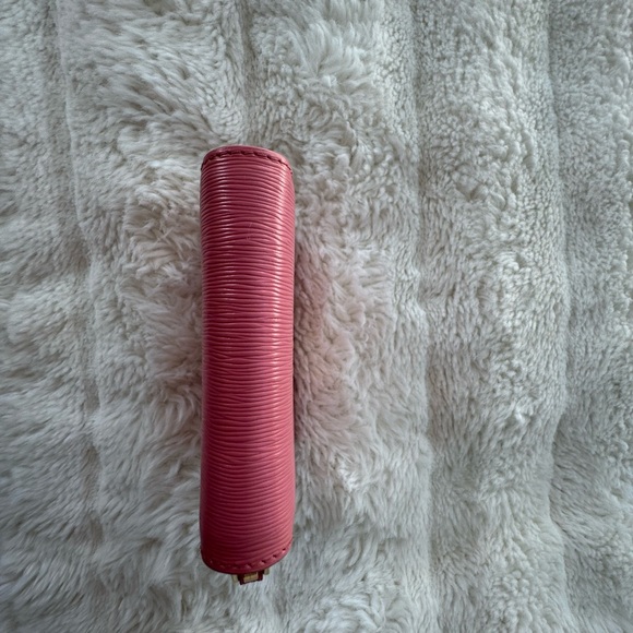 Authentic Prada Rose Leather Coin Holder with Gold Accents - Picture 5 of 6